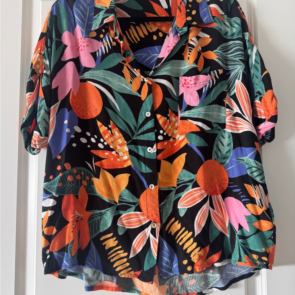 En Creme Multicolor Tropical Print Blouse
